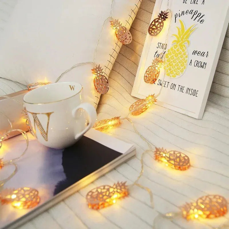 Guirlande Lumineuse Ananas – LED Décorative pour Halloween, Noël et Fêtes