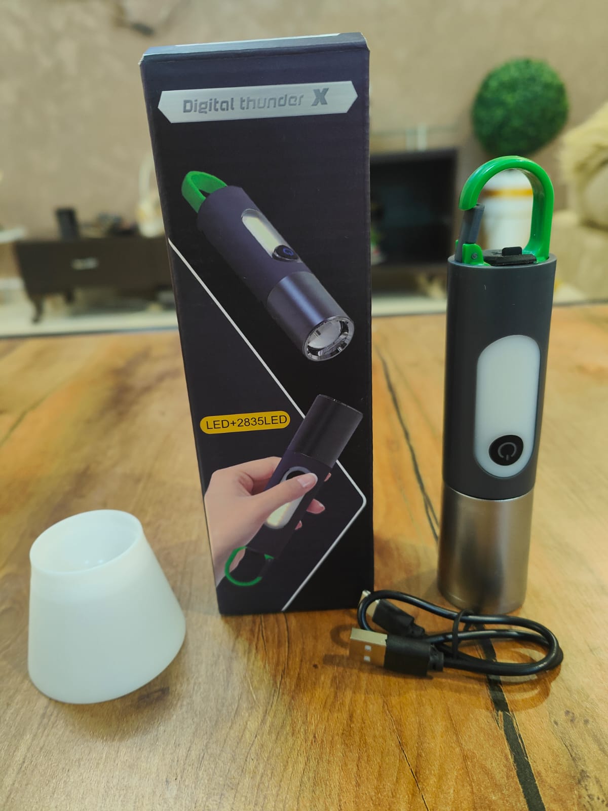 Digital Thunder LED+2835 – Lampe Torche LED Rechargeable USB