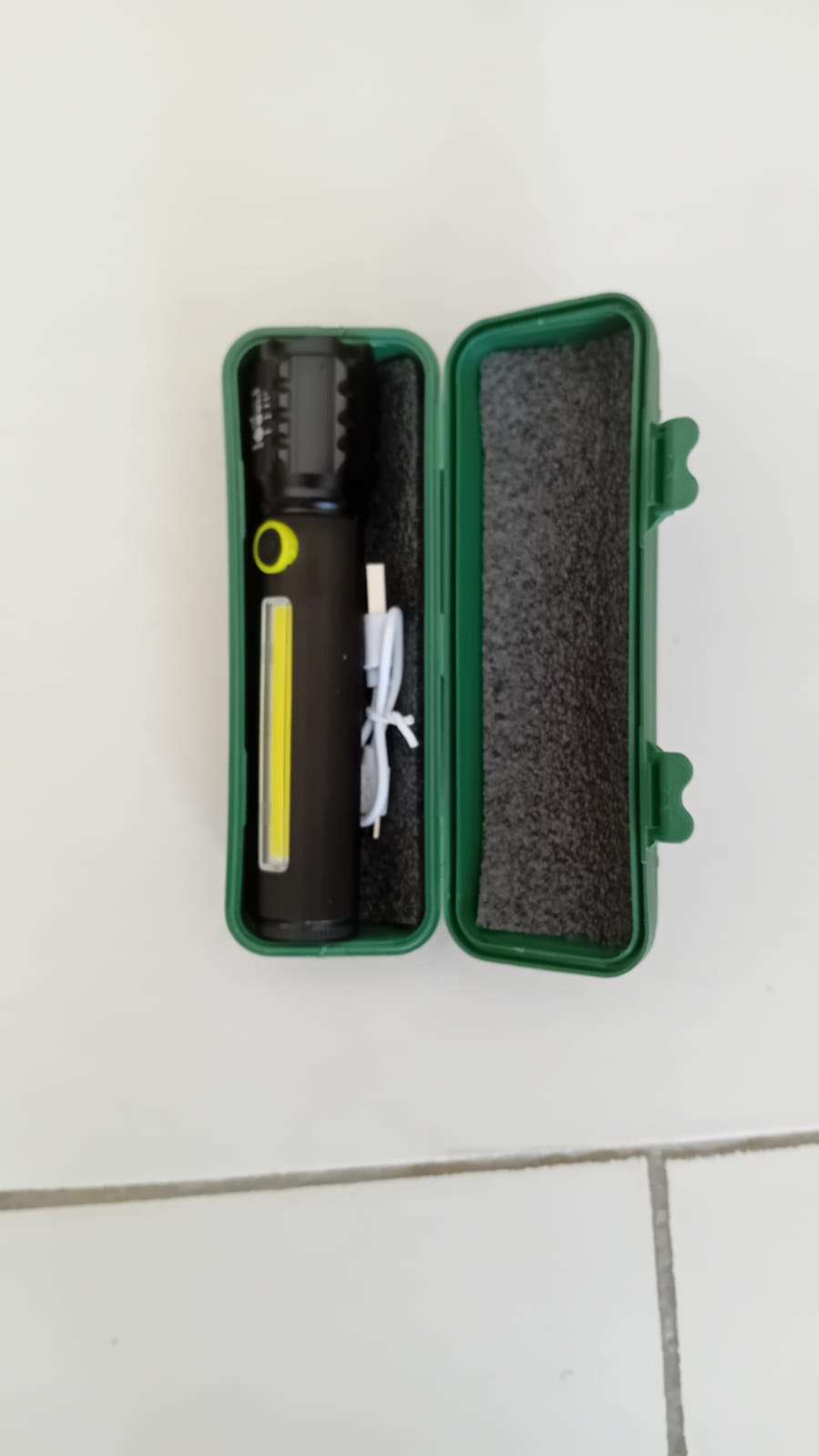 Lampe torche LED COB rechargeable avec boîtier de protection